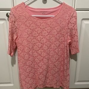 Women’s small coral lace top fully lined. Short sleeve tee.